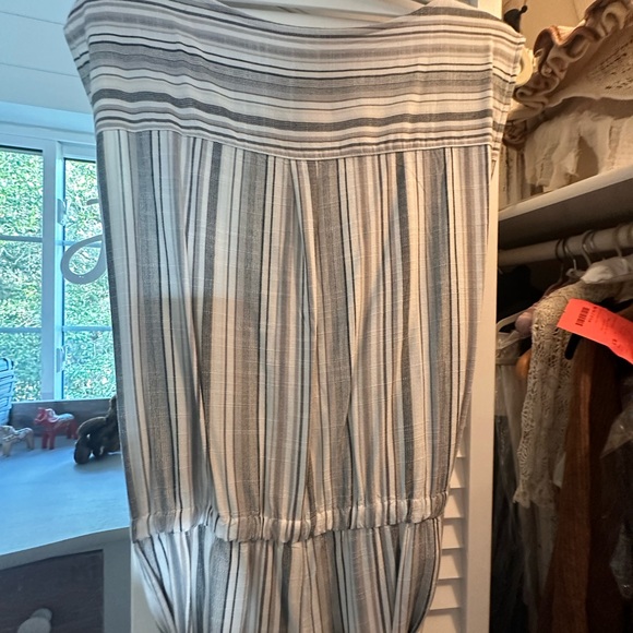 GAP Striped Sleeveless jumpsuitsuit - Picture 3 of 5